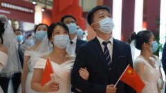 以青春致敬先辈，江苏百位新人走进历史展